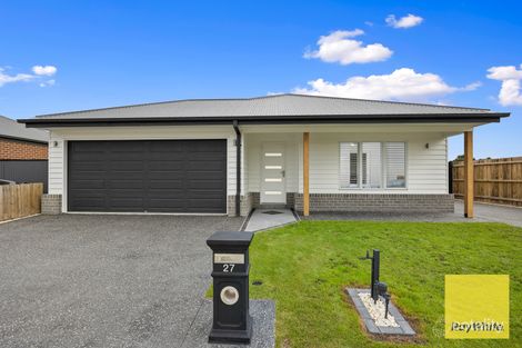 27 Parkside Cres, Foster, VIC 3960