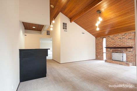 Property photo of 9 McNamara Court Pakenham VIC 3810