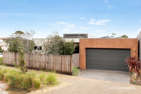 Property photo of 11 Flame Tree Grove Mornington VIC 3931