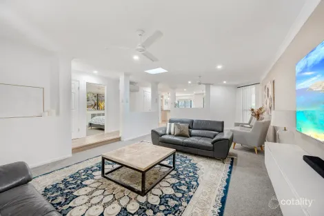 Property photo of 6 Tinaroo Court Albany Creek QLD 4035