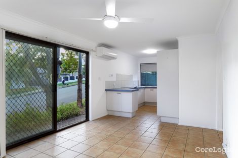 Property photo of 2/131 Cotlew Street Ashmore QLD 4214