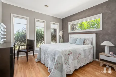 Property photo of 22 Mandalong Crescent Doreen VIC 3754