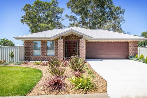 Property photo of 1 Ann Drive Jindera NSW 2642