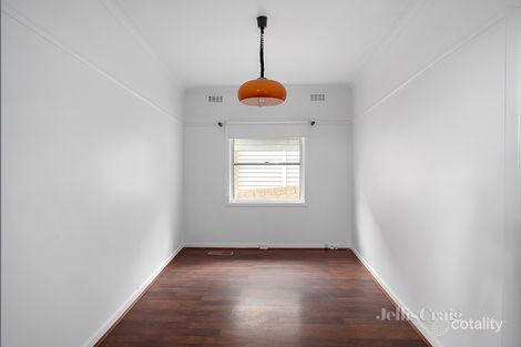 Property photo of 11 Erskine Road Macleod VIC 3085