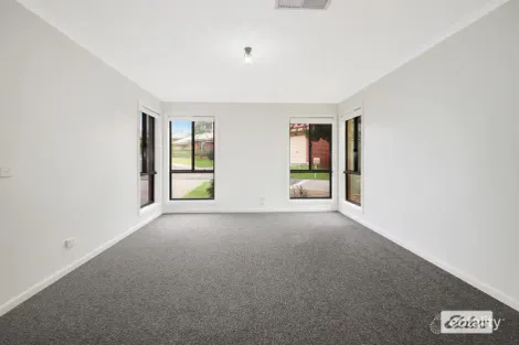 Property photo of 5 The Mews Wodonga VIC 3690