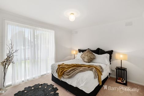 Property photo of 23 Twofold Close Dingley Village VIC 3172