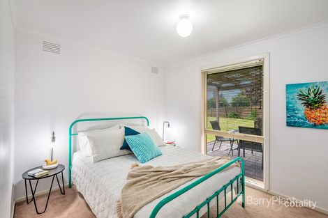 Property photo of 23 Twofold Close Dingley Village VIC 3172