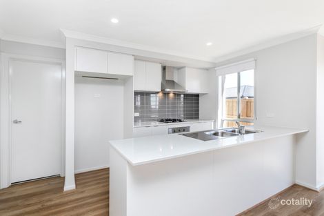 Property photo of 13 Wheatley Parade Mickleham VIC 3064