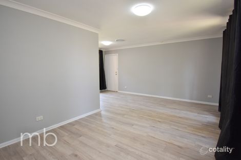 Property photo of 4 Rosedale Place Orange NSW 2800