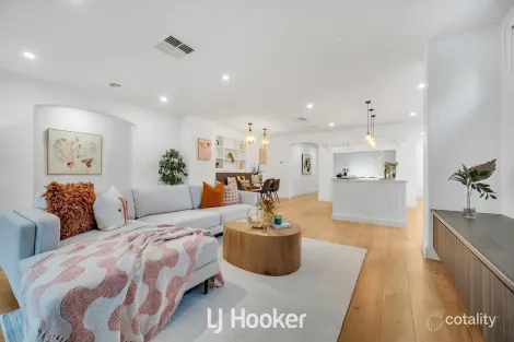 Property photo of 30 Welsh Crescent Clyde North VIC 3978