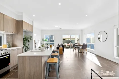 Property photo of 16A Howard Loop Oran Park NSW 2570