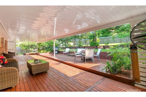 Property photo of 26 Jabiluka Drive Highland Park QLD 4211