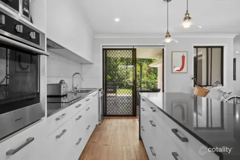 Property photo of 29 Dunsby Drive Carrara QLD 4211