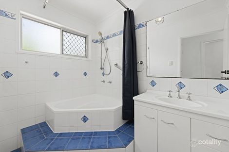 Property photo of 2 Dradani Court Elimbah QLD 4516