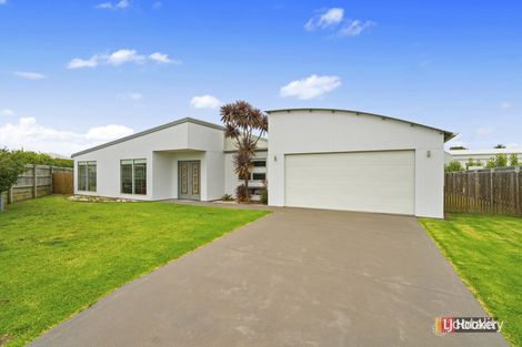 Property photo of 21 Leurimah Court Kalimna VIC 3909