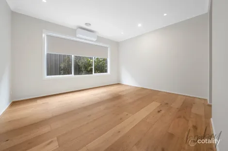 Property photo of 6 Roscoe Avenue Kalkallo VIC 3064