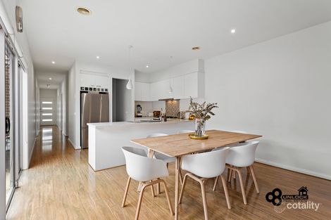 Property photo of 10 Coberley Way Cranbourne North VIC 3977