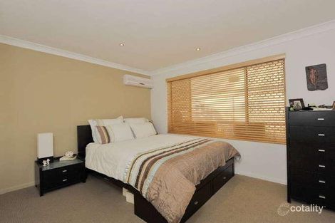 Property photo of 4/22 Wooloowin Avenue Wooloowin QLD 4030