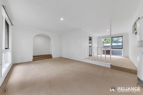 Property photo of 2 Hotham Court Sunbury VIC 3429