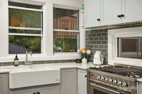 Property photo of 85 Walter Court Wongawallan QLD 4210