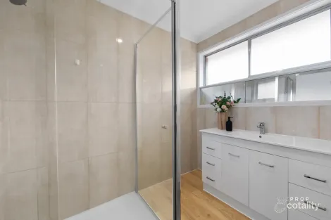 Property photo of 23 Myuna Drive Kings Park VIC 3021