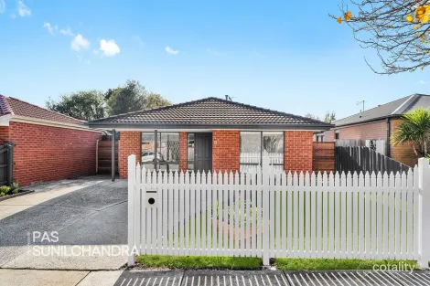Property photo of 3 Bellbrae Crescent Cranbourne West VIC 3977