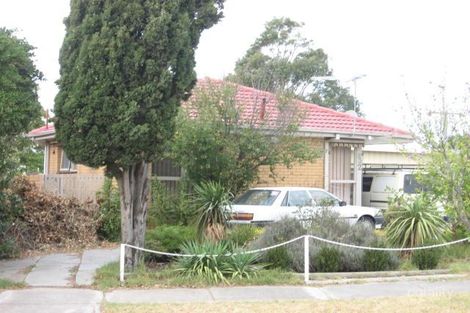 32 Pinoak St, St Albans, VIC 3021