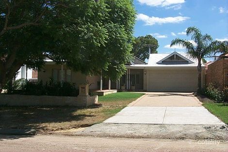 24 Boronia St, Innaloo, WA 6018