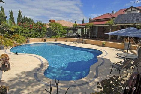 24 Camelot Gr, Carramar, WA 6031