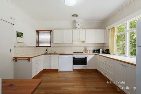 Property photo of 4 Batman Walk Greensborough VIC 3088