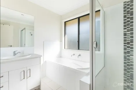 Property photo of 193 Johns Road Wadalba NSW 2259