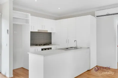 Property photo of 2 Solo Street Point Cook VIC 3030