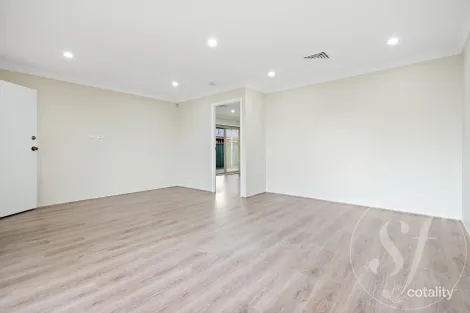 Property photo of 5 Morgan Place Glendenning NSW 2761