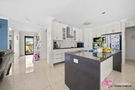 Property photo of 4 Highland Court Emerald QLD 4720