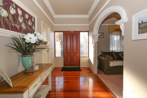 Property photo of 19 Fantail Crescent Ellenbrook WA 6069