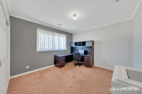 Property photo of 10 Sovereign Boulevard Harkness VIC 3337