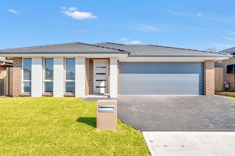 Property photo of 190 Crystal Palace Way Leppington NSW 2179