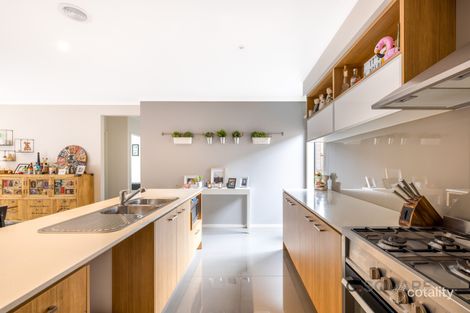 Property photo of 15 Nebula Crescent Mickleham VIC 3064