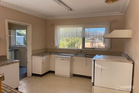 Property photo of 26 Sweetland Road Mooroolbark VIC 3138