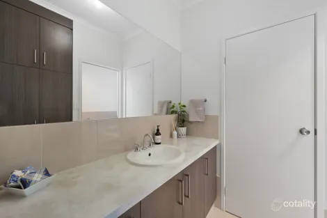 Property photo of 18 Naval Road Seaford Meadows SA 5169