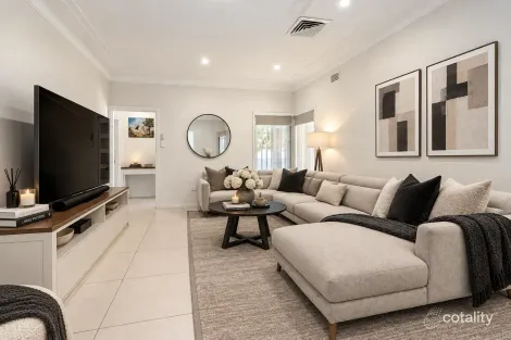 32 Leigh Ave, Roselands, NSW 2196