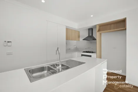 Property photo of 76 Wanderer Circuit Wollert VIC 3750