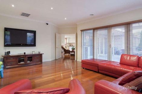 Property photo of 10 Middleham Close Lysterfield VIC 3156