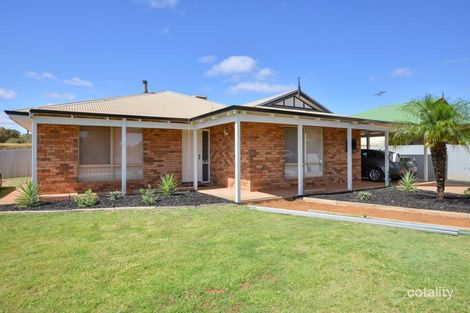 152 Davis St, Victory Heights, WA 6432