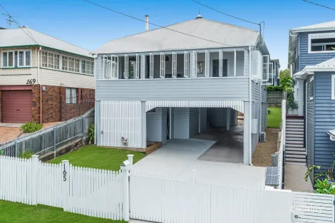 Property photo of 165 Carlton Terrace Manly QLD 4179