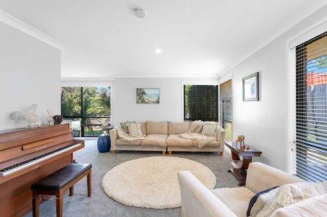 Property photo of 17 Yanderra Crescent Narara NSW 2250