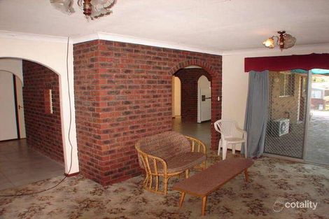 Property photo of 77 Glyde Road Lesmurdie WA 6076