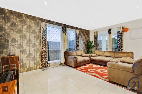 Property photo of 17 Waltzing Drive Lynbrook VIC 3975