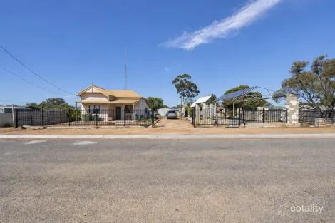 1 Hopkins St, Port Pirie West, SA 5540
