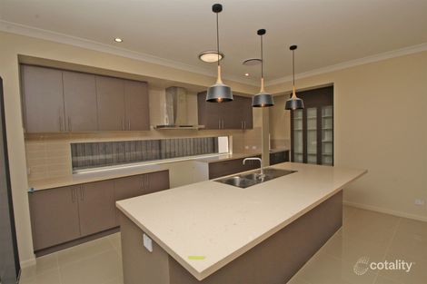 Property photo of 24 Ivory Crescent Pallara QLD 4110